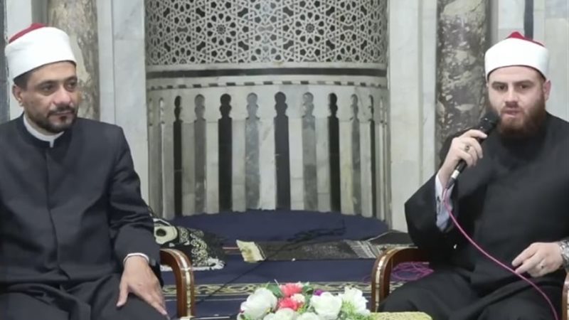 ملتقى الظهر بالجامع الأزهر