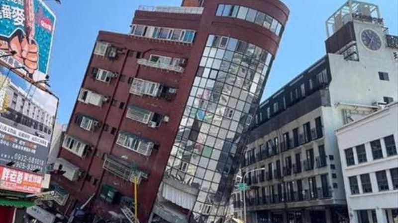 زلزال يدمر تايوان بقوة 7.4 درجة