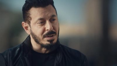 مسلسل المعلم الحلقة 24، الحزن يسيطر على مصطفى شعبان بعد وفاة سهر الصايغ