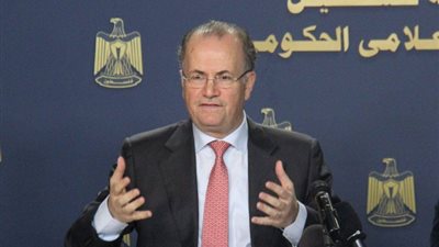 رئيس الوزراء الفلسطيني يطالب بالضغط على إسرائيل للإفراج عن الأموال المحتجزة