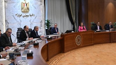 الحكومة: موجة انخفاضات كبيرة بعد العيد، وانتهاء أزمة السكر في هذا الموعد