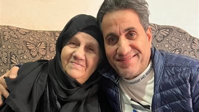 «على روح أمي»، أحمد شيبة يُقيم أكبر مائدة رحمن في الإسكندرية (فيديو)
