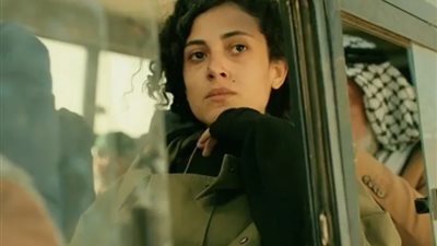 مليحة الحلقة 11، «تطور علاقة الحب بين هشام ومليحة»