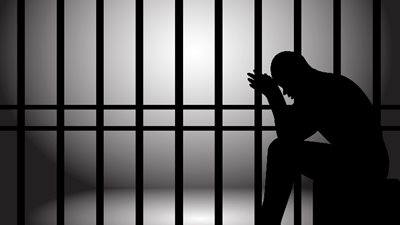 حبس متهمين بإدارة مخزن للأدوية دون ترخيص في الساحل بشبرا مصر