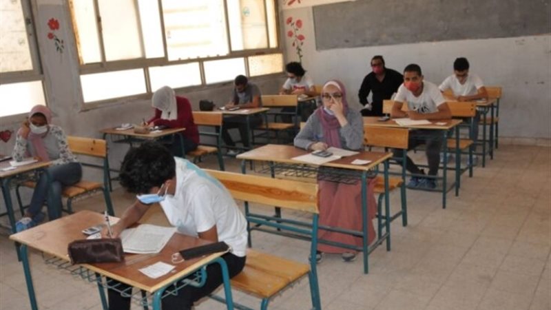طلاب صفوف النقل .ارشيفية