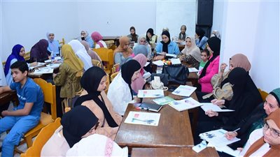 دورات متخصصة في 8 لغات وترجمة معتمدة يقدمها مركز اللغات بجامعة سوهاج 
