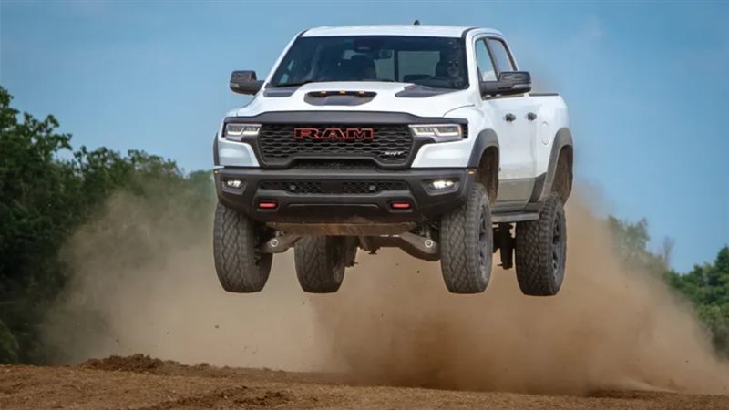 عودة وحش الصحراء.. رام 1500 TRX SRT 2027 