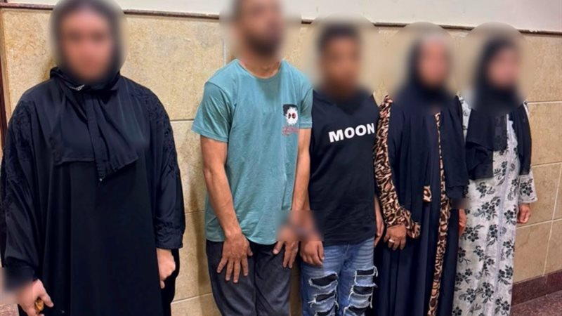 المتهمين 