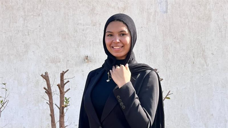 الطالبة وعد مصطفى