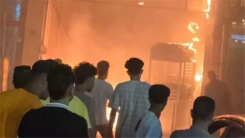 لحظة اشتعال النيران 