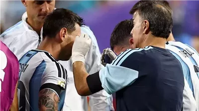 إصابة ميسي تثير القلق قبل موقعة إنجلترا.. تطورات مطمئنة بشأن قائد الأرجنتين