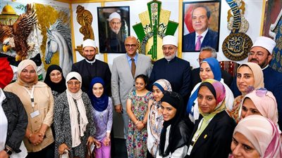 مفتي الجمهورية ومحافظ الإسكندرية يزوران جناح الأزهر بمعرض مكتبة الإسكندرية