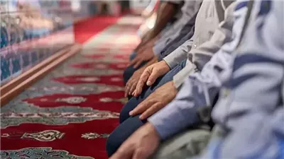 الإفتاء توضح حكم من يعجز عن التشهد في الصلاة