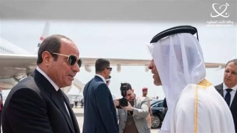 لحظة وصول الرئيس السيسي لقطر