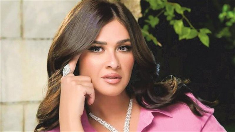 ياسمين عبدالعزيز