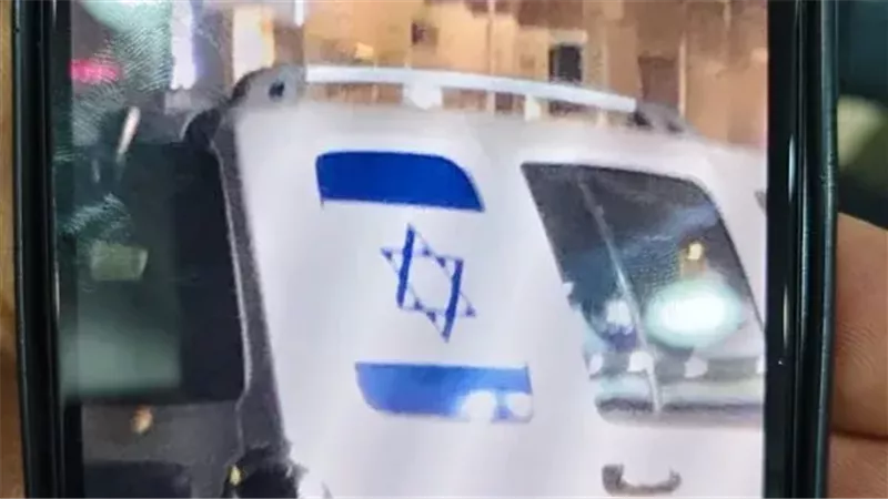 سيارة علم إسرائيل 