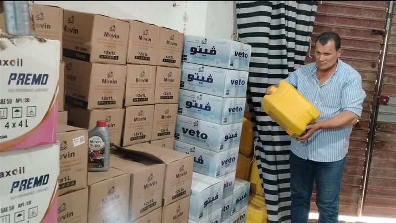 زيوت سيارات مجهولة المصدر 
