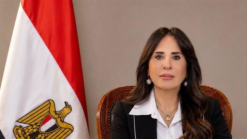 وزيرة الاسكان 