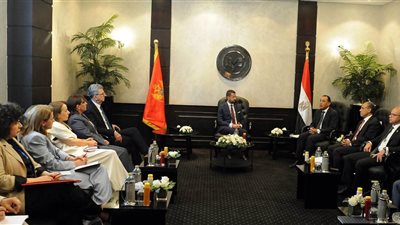 مدبولي يشهد توقيع مذكرة تعاون بحري بين ميناء الإسكندرية وموانئ مونتينيجرو 