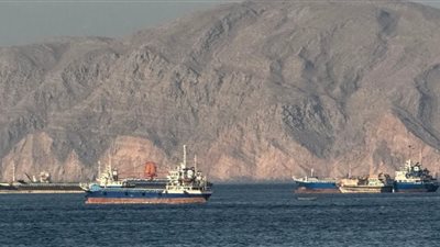 وردمقذوف مجهول يصيب ناقلة نفط قبالة سواحل عُمان