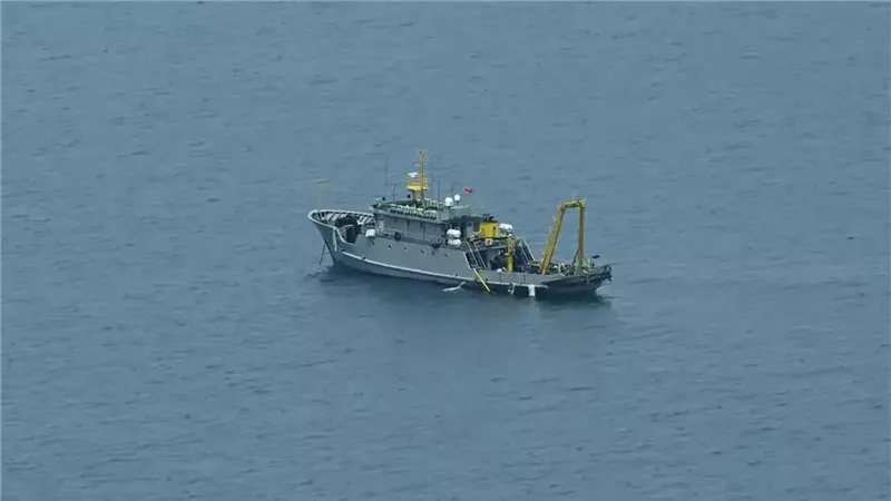سفينة في بحر الصين الجنوبي 