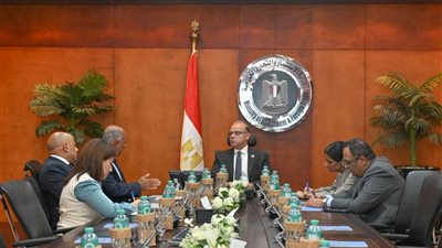 وزير الاستثمار يبحث آليات توجيه التمويلات الدولية لدعم التحول الأخضر وزيادة تنافسية الصادرات