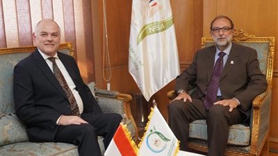 رئيس سلامة الغذاء يبحث مع سفير أستراليا تعزيز التعاون وتبادل الخبرات الفنية