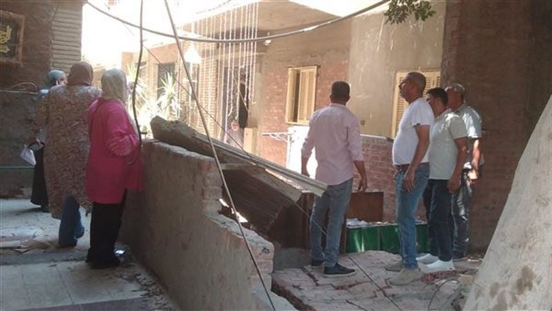 حملة مكبرة بحي طرة لإزالة تعدٍ على أملاك الدولة