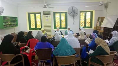 دروس تفسيرية ولقاءات توعوية للواعظات تعزز القيم الإيمانية وتصحح المفاهيم