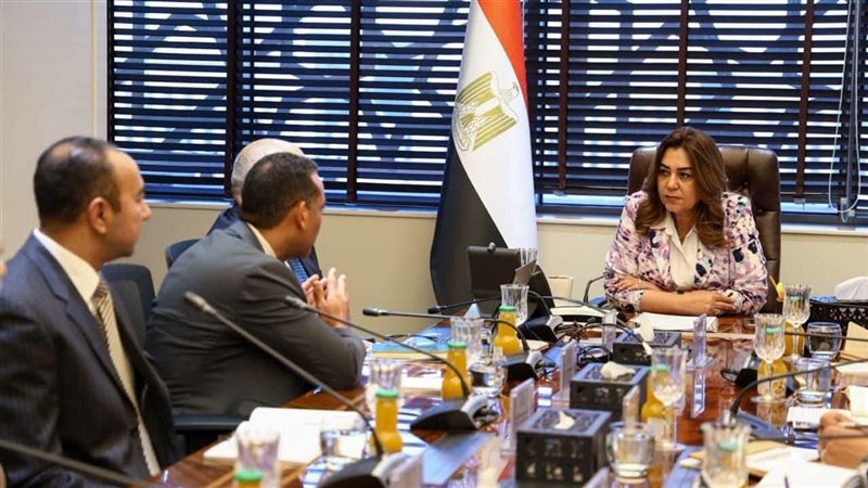 منال عوض 