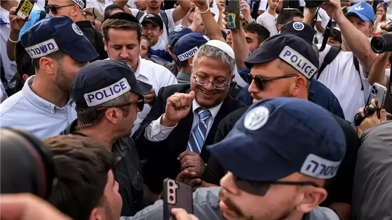 2300 مستوطن يقتحمون الأقصى وبن جفير يقود التصعيد