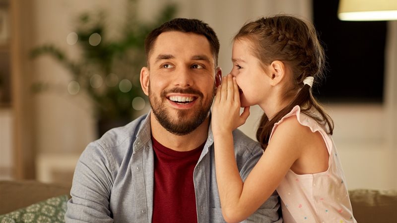 دور الأب مع ابنائه 