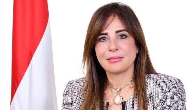 وزيرة الاسكان 