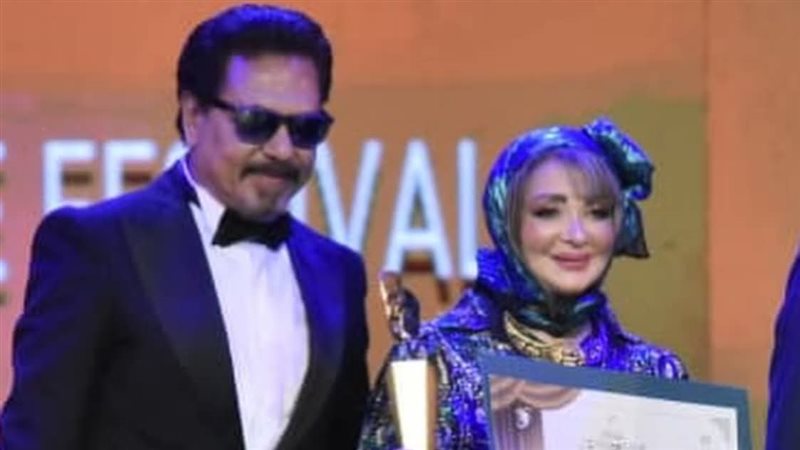 شهيرة لحظة تكريمها