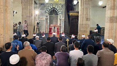 تراويح الجامع الأزهر، للقرآن سحر يمس الآذان وتهتز له القلوب