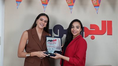 «الجمهور» يكرم ميران عبد الوارث بعد تألقها في «كامل العدد +1» و«المعلم»