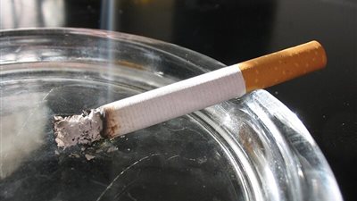 ضبط 21 ألف عبوة سجائر مجهولة المصدر ومهربة جمركياً بالضبعة