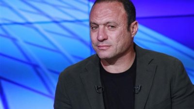 نادر السيد: الزمالك الأقرب للفوز، وتي شيرت الأهلى ميخوفش