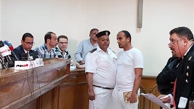 ننشر الصور الأولى للمتهم بقضية حبيبة الشماع فى أولى جلسات محاكمته