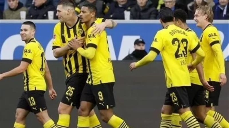 لاعبو بروسيا دورتموند