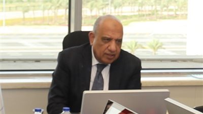 «عصمت» يوجه بتعظيم الشراكة مع القطاع الخاص وإنجاز المشروعات الحالية