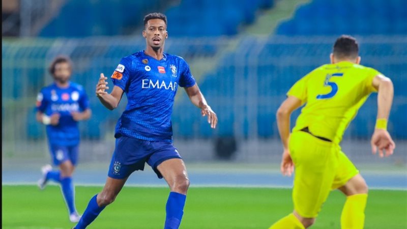 الهلال والعين