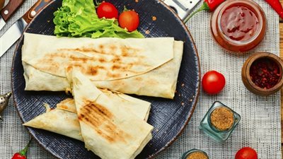 طريقة عمل شاورما الكبدة، بخطوات سهلة أحلي من المطعم