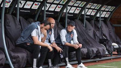 كولر يطالب ثنائي الأهلي بعدم التقدم الهجومي أمام مازيمبي