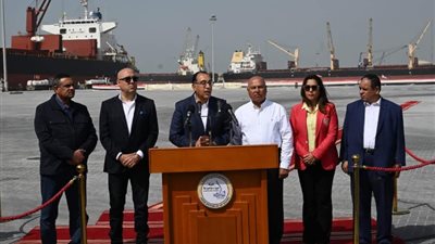 رئيس الوزراء: أول محطة بميناء دمياط بعد التطوير تبدأ العمل أبريل 2025