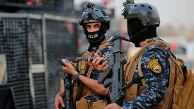 الإعلام الأمني العراقي: العثور على سيارة استخدمت فى قصفت قاعدة أمريكية