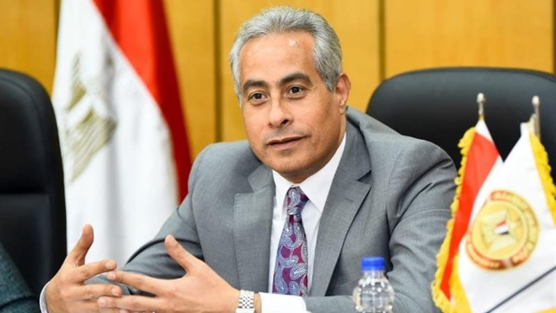 الدكتور حسن شحاتة وزير العمل
