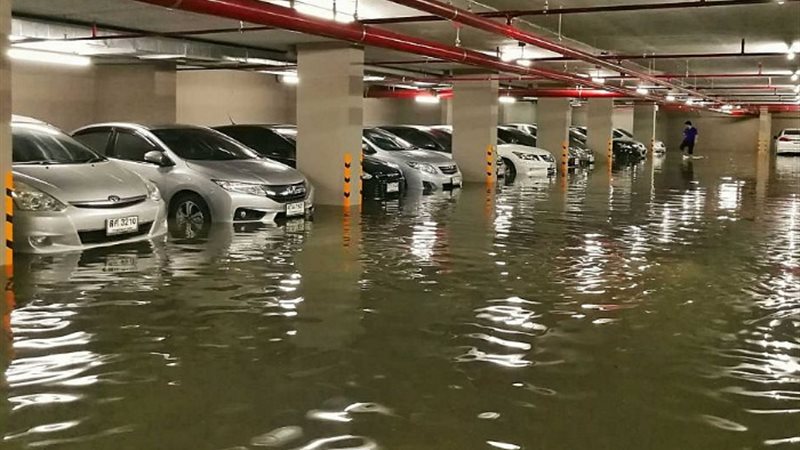 شراء سيارة غارقة