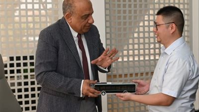 من إنتاج النصر  للسيارات، وزير قطاع الأعمال يتابع جهود تسويق الأتوبيس الجديد