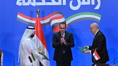 اقتصادي: الدولار سيصل لـ35 جنيها بعد وصول دُفعات رأس الحكمة والنقد الدولي